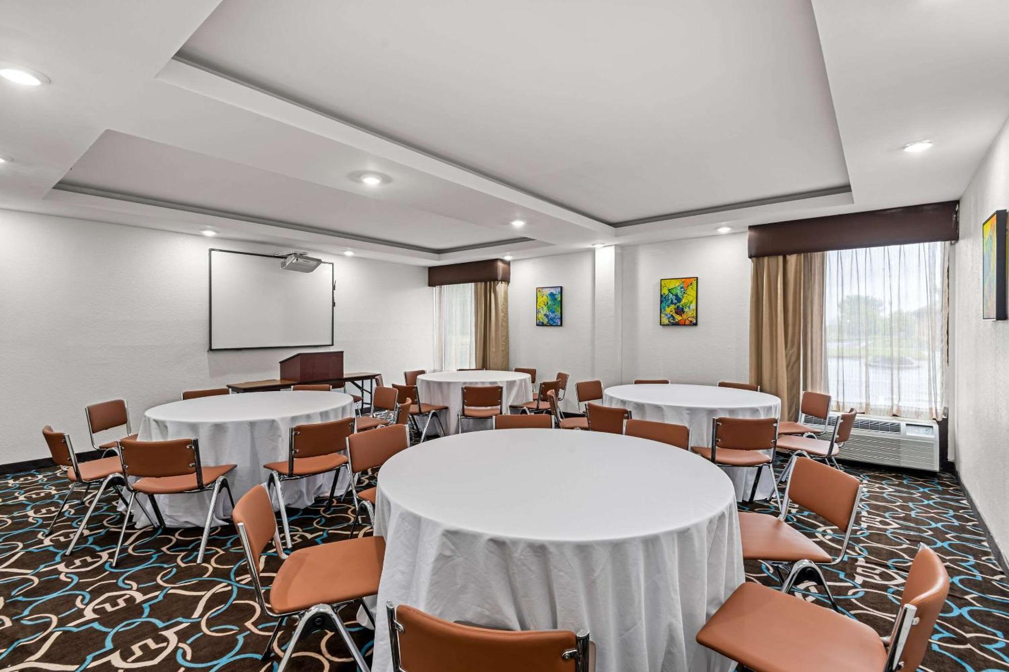 Hotel Concord Syracuse, Ascend Hotel Collection East Syracuse Exteriér fotografie